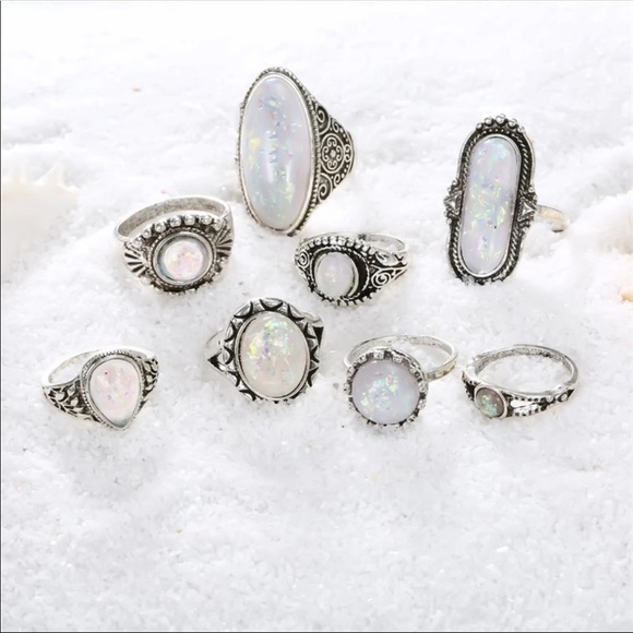 🎁🏆Set of 8 Silver Moonstone Rings - Picture 4 of 5